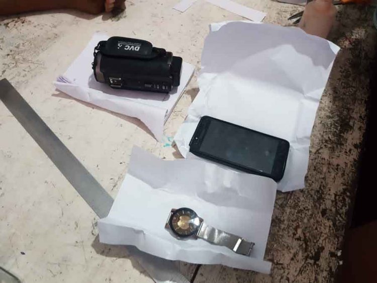 வவுனியாவில் பட்டப்பகலில் கைவரிசை காட்டிய இளைஞன் கைது
