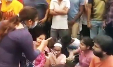 பாடசாலை வாகனத்தில் தலையை வெளியே விட்டு மின் கம்பத்தில் மோதி சிறுவன் பலி