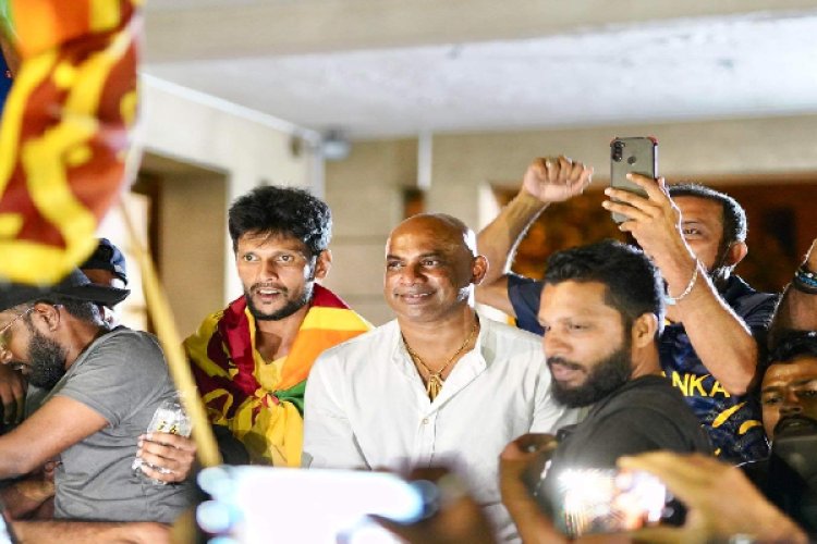போராட்டத்தில் களமிறங்கிய சனத் ஜயசூரிய!