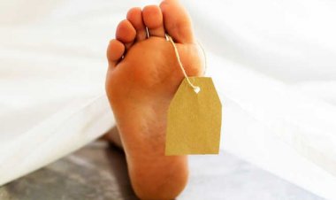 சாய்ந்தமருது கடலில் மிதந்து வந்த பெண்ணின் சடலம்