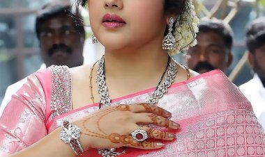 தனது முதல் ஹீரோவுடன் 32 ஆண்டுகளுக்குப் பிறகு மீண்டும் மீனா!