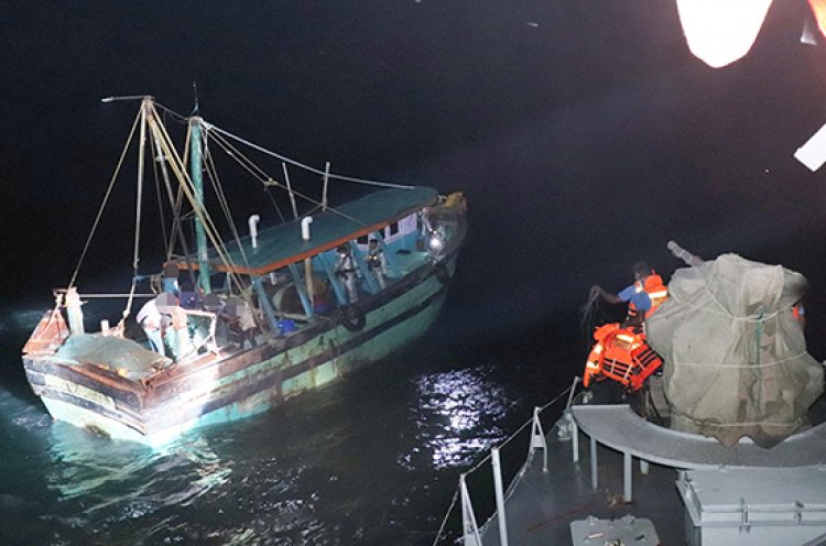 54 people attempting to migrate to Australia illegally