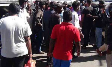 ஹட்டன்  எரிபொருள் வரிசையில் பதற்றம்