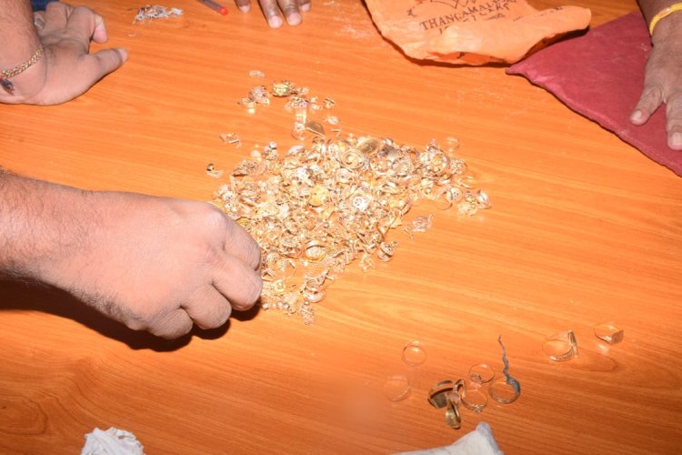 177 பவுண் தங்க ஆபரணங்களுடன் 4 பேர் ஹட்டனில் கைது!