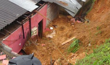 சமயலறையில் இருந்த பெண் மண்சரிவில் சிக்கி பலி