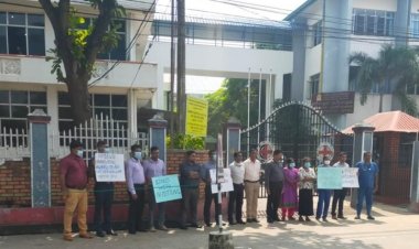 மட்டக்களப்பு போதனா வைத்தியசாலையில் ஆர்ப்பாட்டம்