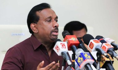 'கட்சியை விட நாட்டுக்காவே ரணில் உழைக்கின்றார்'