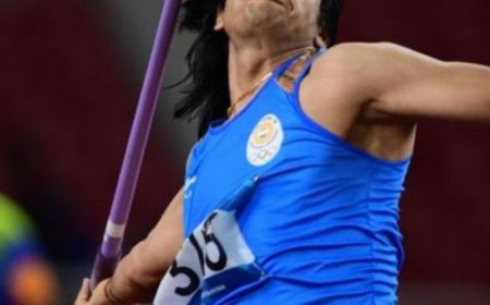 ஈட்டி எறிதலில் விபரீதம் மாணவன் கழுத்தில் பாய்ந்த ஈட்டி 