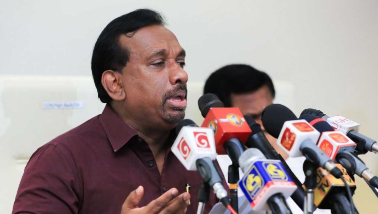 'கட்சியை விட நாட்டுக்காவே ரணில் உழைக்கின்றார்'