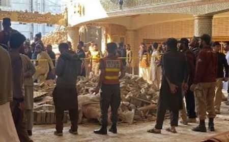 பாகிஸ்தான் குண்டுவெடிப்பு - பலி எண்ணிக்கை 61ஆக உயர்வு