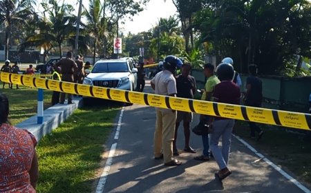 சொகுசு கார் ஒன்றினுள் இருந்து சடலம் மீட்பு