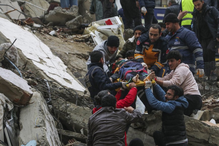 Rescuers dig through rubble as Turkey-Syria quake death toll passes 7,800