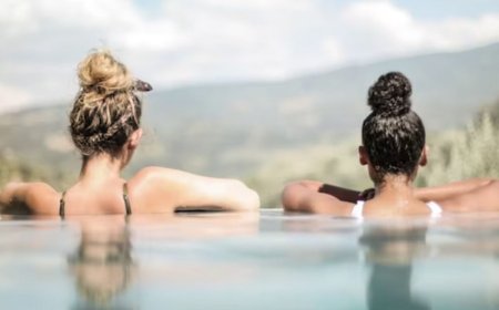 மேலாடை இன்றி பெண்கள் குளிக்க அனுமதி..!