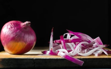 பச்சையாக வெங்காயத்தை சாப்பிடுவதால் இவ்வளவு நன்மைகளா?