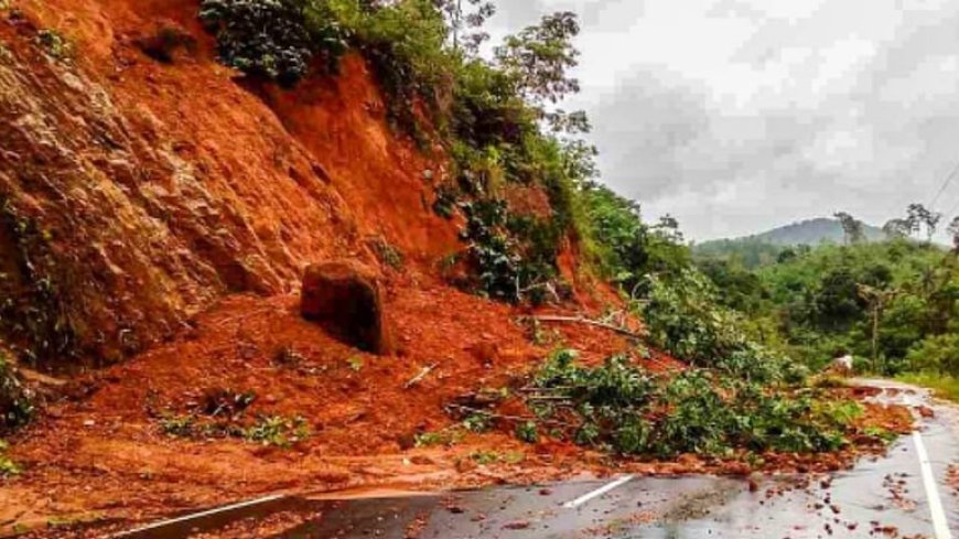 மூன்று மாவட்டங்களுக்கு விடுக்கப்பட்டுள்ள மண்சரிவு எச்சரிக்கை