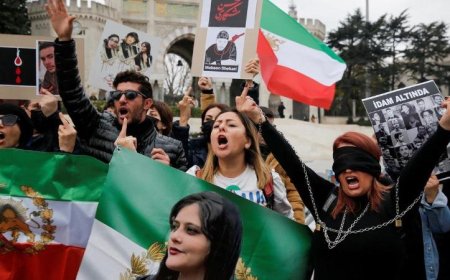 ஹிஜாப் அணியாத பெண்களைக் கண்காணிக்க கேமரா!