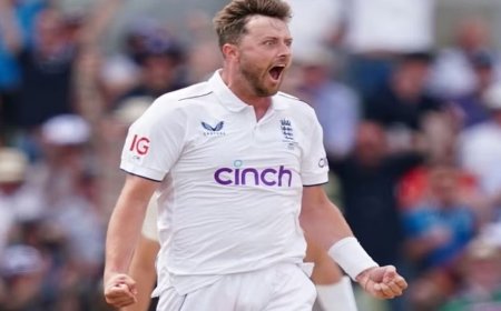 “ஒரு பந்துவீச்சாளர் இருக்கிறார்... அவருக்கு வாய் மட்டும் தெற்கிலிருந்து வருகிறது”- ராபின்சனை கலாய்த்த வீரர்