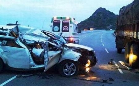 விபத்தில் தாயும் மகளும் உயிரிழப்பு; தந்தை படுகாயம்