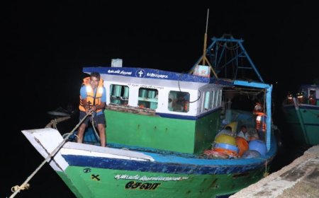 எல்லை தாண்டிய மீன்பிடியில் ஈடுபட்ட15 இந்திய மீனவர்கள் கைது! 