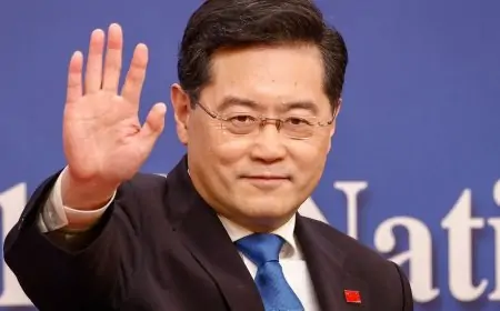 பதவி நீக்கப்பட்ட சீன வெளியுறவு அமைச்சர் - மீண்டும் வாங் யீ நியமனம்