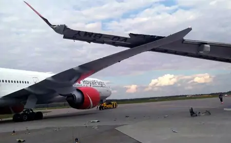 விமான நிலையத்தில் விமானங்கள் மோதல் - 2 பேர் உயிரிழப்பு