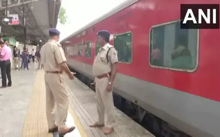 ஓடும் ரயிலில் துப்பாக்கிச்சூடு - 4 பேர் பலி