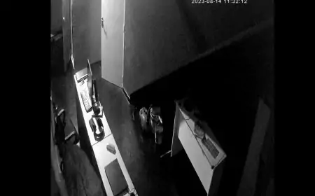 ஊடகவியலாளரிடம் ஒரு வருடத்தில் இரு முறை திருட்டு!