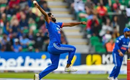 காயத்திலிருந்து திரும்பிய பும்ரா முதல் ஓவரிலேயே 2 விக்கெட்.. கதிகலங்கிய அயர்லாந்து