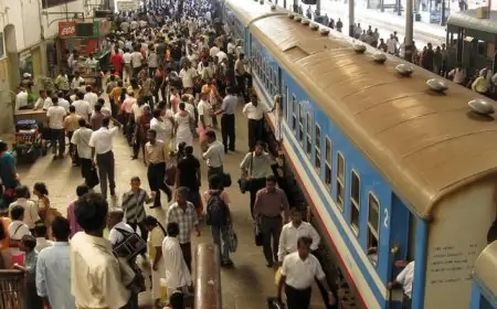 ரயில் கட்டுப்பாட்டாளர்கள் பணிபுறக்கணிப்பு காரணமாக மக்கள் அவதி