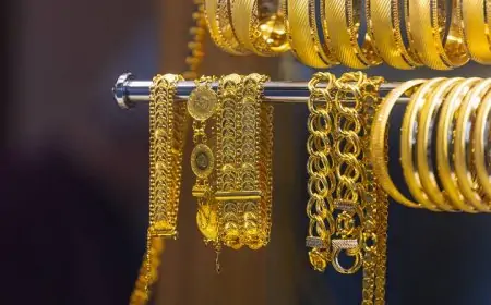 நகை வாங்க ஆசைப்படுகிறீர்களா?  இவற்றில் எது சிறந்தது?