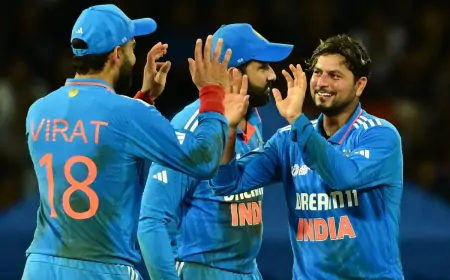 தனியாளாக போராடிய வெல்லாலகே.. குல்தீப் சுழலில் சுருண்ட இலங்கை! 