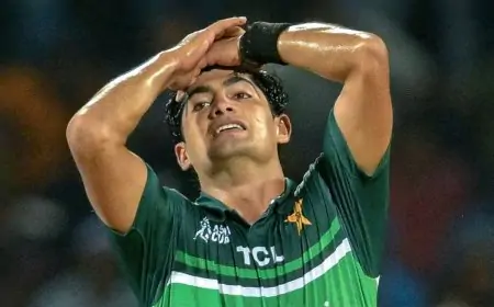 உலகக்கோப்பை தொடரிலிருந்து விலகு நசீம் ஷா; பாகிஸ்தானுக்கு பேரதிர்ச்சி!