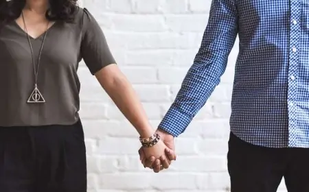 பாலியல் உறவு கொள்ளும் வீடியோக்களைப் பகிர்ந்த தம்பதி கைது