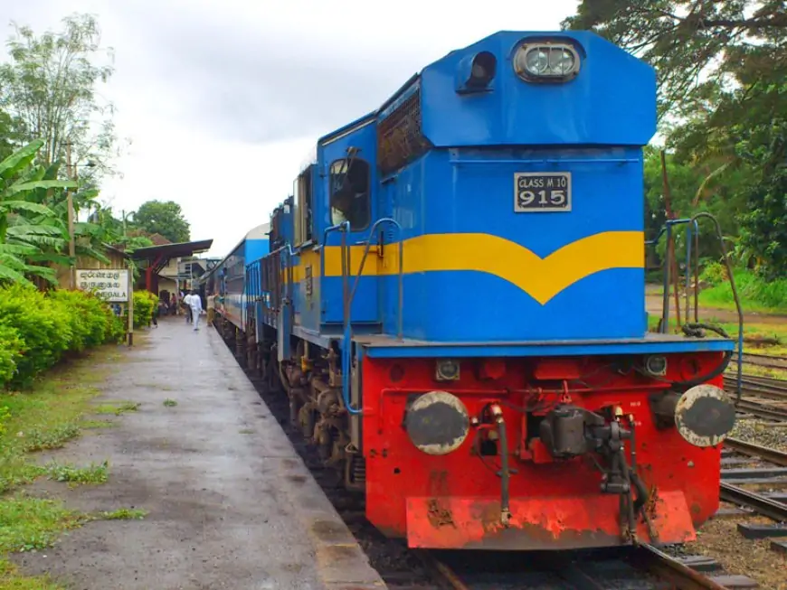 இலங்கைக்கு 10 ரயில் எஞ்சின்களை வழங்க இந்தியா இணக்கம்