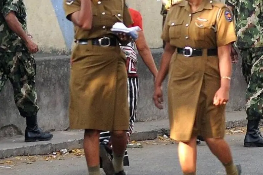 தந்தையை கடுமையாக தாக்கிய பொலிஸ் சார்ஜன்டான மகள் கைது