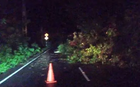 கொழும்பு - பதுளை வீதியில் மண்மேடு சரிவு: பொலிஸார் எச்சரிக்கை