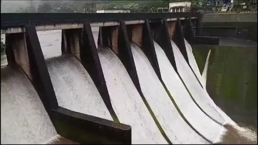 பொகவந்தலாவையில் வெள்ளம் - விமலசுரேந்திர நீர்த்தேக்க வான்கதவுகள் திறப்பு 