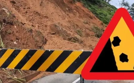 கொழும்பு - பதுளை பிரதான வீதியில் போக்குவரத்து தொடர்ந்தும் பாதிப்பு 