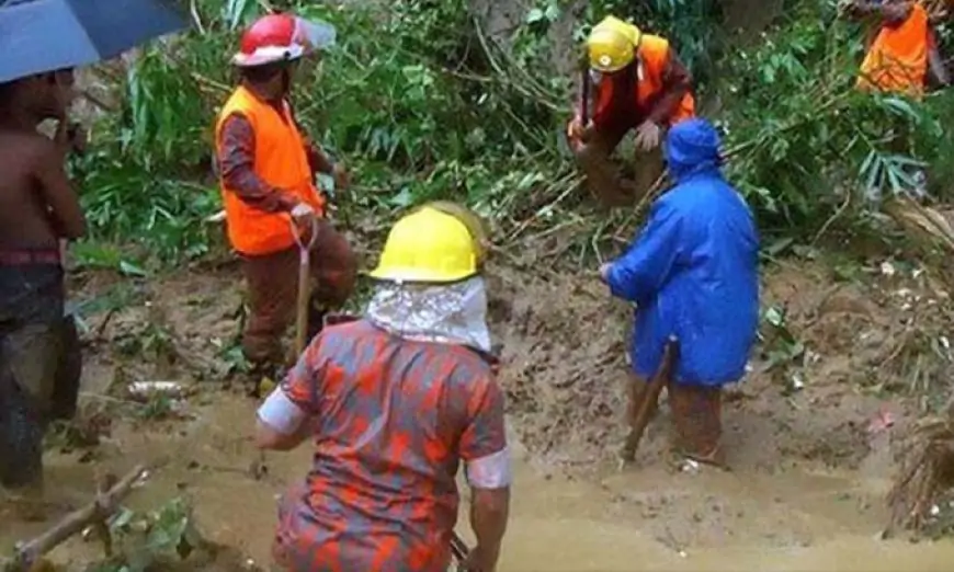 மண்சரிவில் சிக்கி ஒரே குடும்பத்தைச் சேர்ந்த நால்வர் பலி