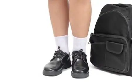 பாடசாலை மாணவர்களுக்கு  இலவச பாதணிகள் வழங்கும் திட்டம் ஆரம்பம்