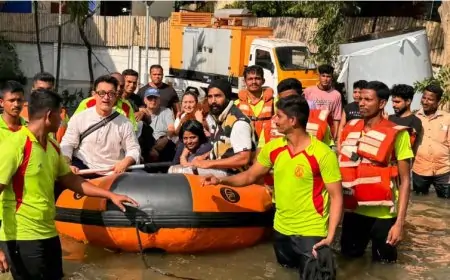 வெள்ளத்தில் சிக்சிய பாலிவுட் நட்சத்திரம் அமிர் கான் விஷ்ணு விஷாலுடன் மீட்பு!