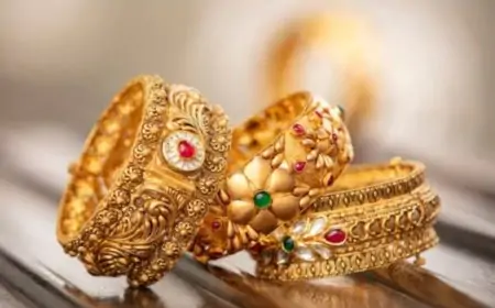 வார இறுதி நாளில் அதிரடியாக குறைந்த தங்கம் விலை.... எவ்வளவு தெரியுமா?