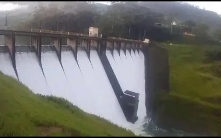 மலையகத்தில் அடைமழை; காசல்ரீ நீர்தேக்கம் வான் மேவி பாய்கின்றது