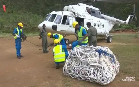 சிவனொளிபாதமலைக்கு ஹெலிகொப்டர் உதவியுடன் சுத்தமான குடிநீர் விநியோகம்