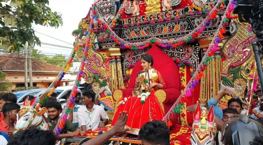 முத்து சப்பரத்தில் கில்மிஷாவை தூக்கி வந்த மக்கள்: யாழில் பிரம்மாண்ட வரவேற்பு