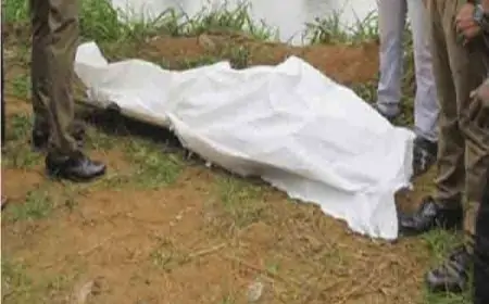 யுவதியின் சடலத்தை தோண்டி நிர்வாணமாக்கி வீசிய கொடுமை