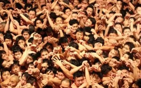 ஆண்களின் நிர்வாண திருவிழாவில் பெண்கள் பங்கேற்க அனுமதி! எங்கு தெரியுமா?