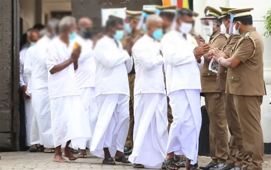 சிறைக்கைதிகளை பார்வையிட சிறப்பு அனுமதி