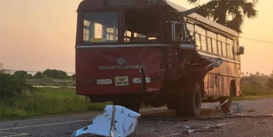 யாழில் இரு பஸ்கள் மோதி விபத்து; நால்வர் காயம்; சாரதிகள் கைது