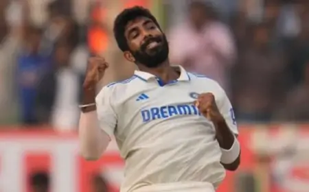 யாரும் செய்யாத சாதனையை செய்த பும்ரா.. உலக கிரிக்கெட்டில் முதல் வீரர்!